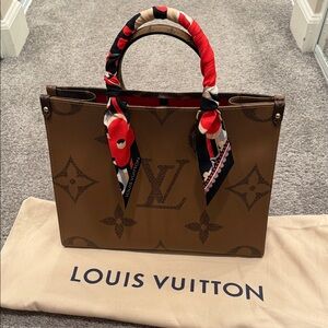 Louis Vuitton On The Go MM Bag